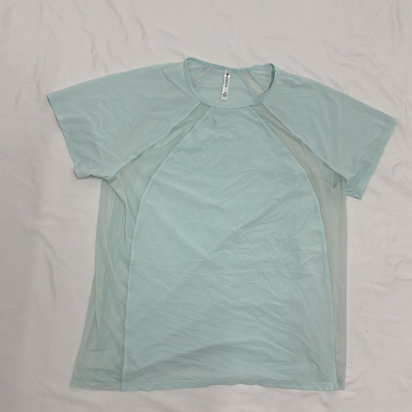 ATHLETA oasis blue Ultimate Hybrid short sleeve tee with mesh - Picture 3 of 6